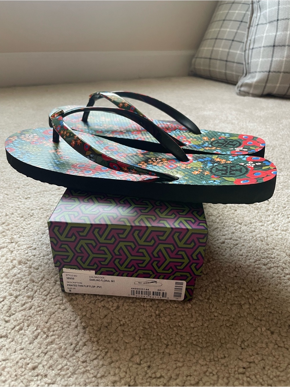 NWT: Tory Burch Floral Flip Flops - Picture 6 of 6